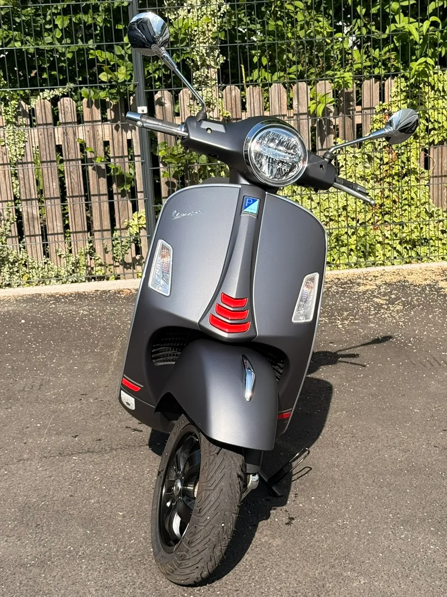 Vespa GTS