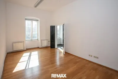 8-Zimmer-Haus kaufen in Krems an der Donau – 242 m², € 649.000 – Bild 10 von 23