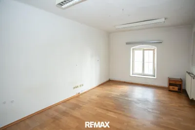 8-Zimmer-Haus kaufen in Krems an der Donau – 242 m², € 649.000 – Bild 13 von 23
