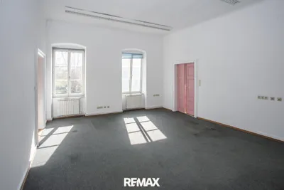 8-Zimmer-Haus kaufen in Krems an der Donau – 242 m², € 649.000 – Bild 9 von 23