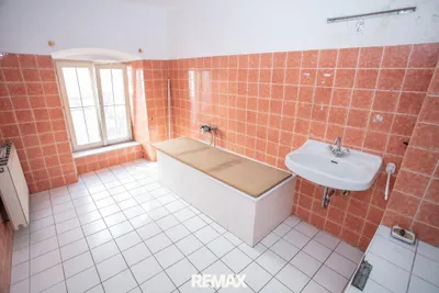 8-Zimmer-Haus kaufen in Krems an der Donau – 242 m², € 649.000 – Bild 12 von 23