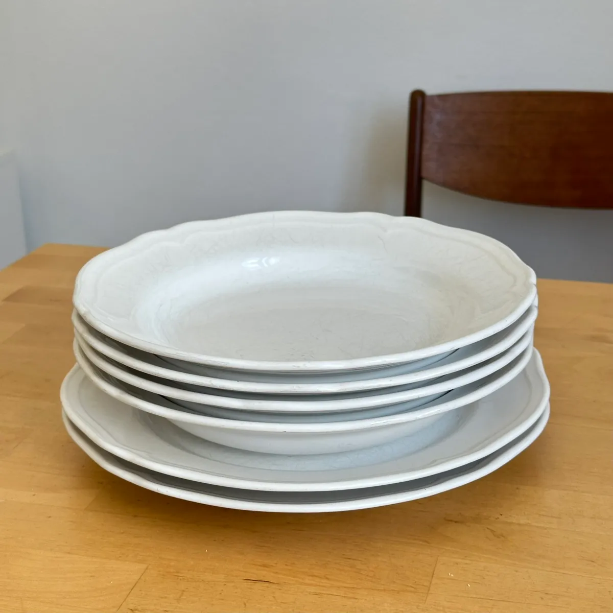 IKEA 4 Suppenteller + 2 Teller, € 3,- (1040 Wien)
