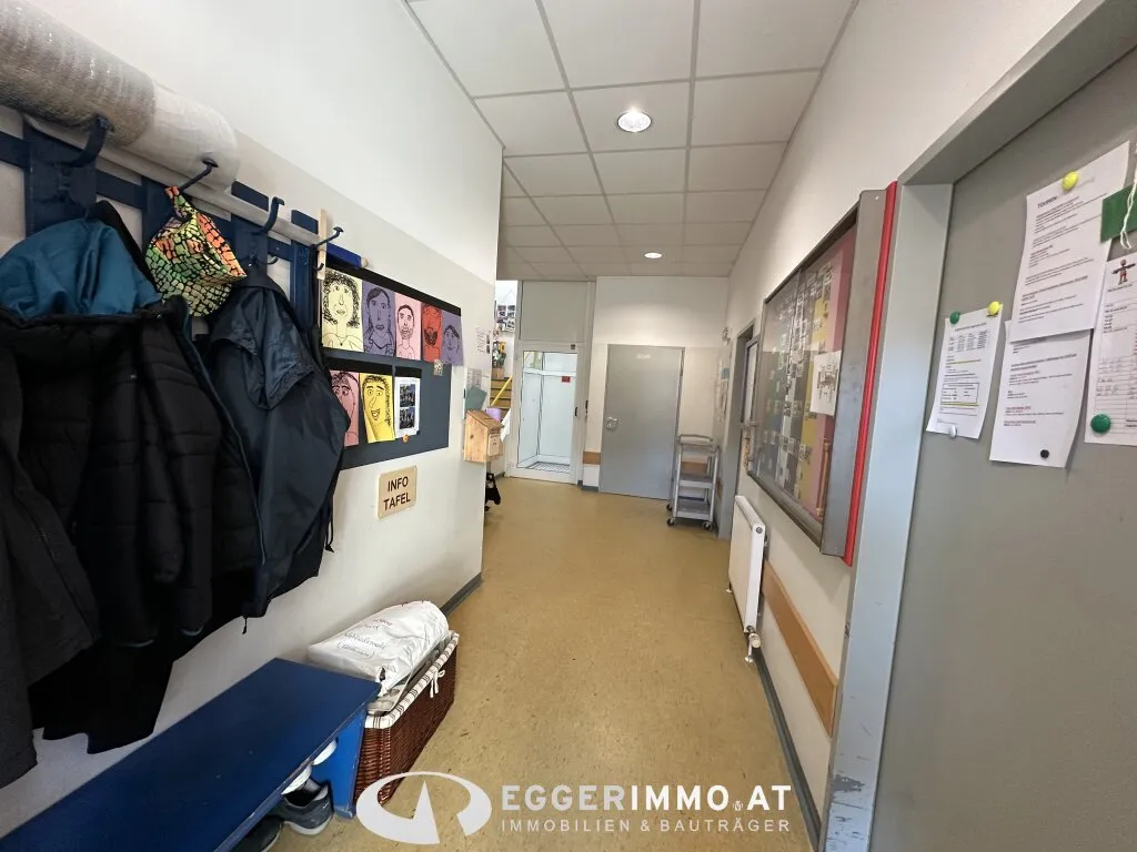 Bürofläche / Schulungsfläche in Saalfelden zu vermieten | Parkplatz - Ansicht 2