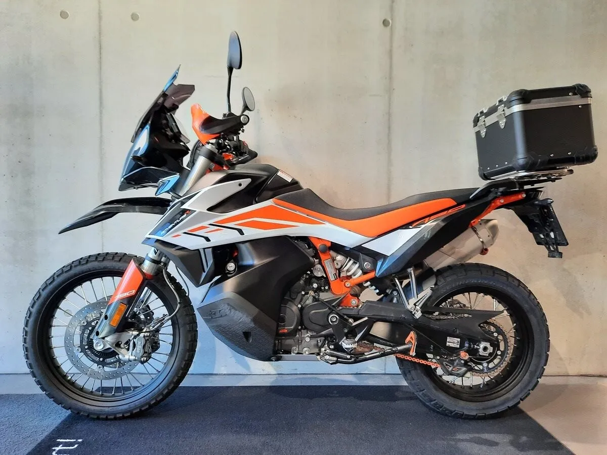 KTM 790