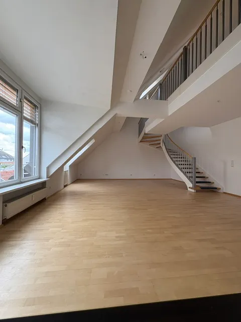 Attraktive Penthousewohnung am Schillerpark - Ansicht 3