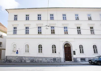 Gewerbeimmobilie mieten in Graz – 400 m², € 13 – Bild 2 von 6