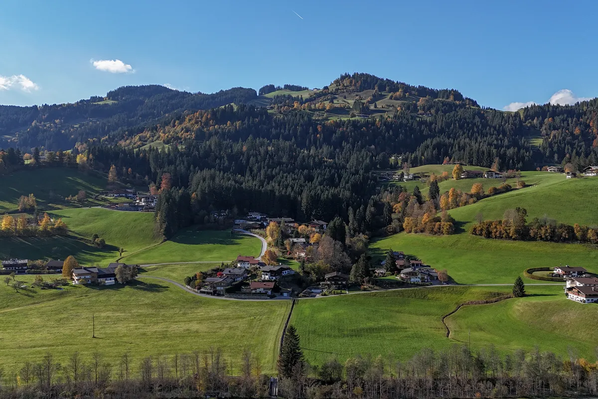 Landhaus mit Freizeitwohnsitz und traumhaftem Bergpanorama (06509) – pohled 2