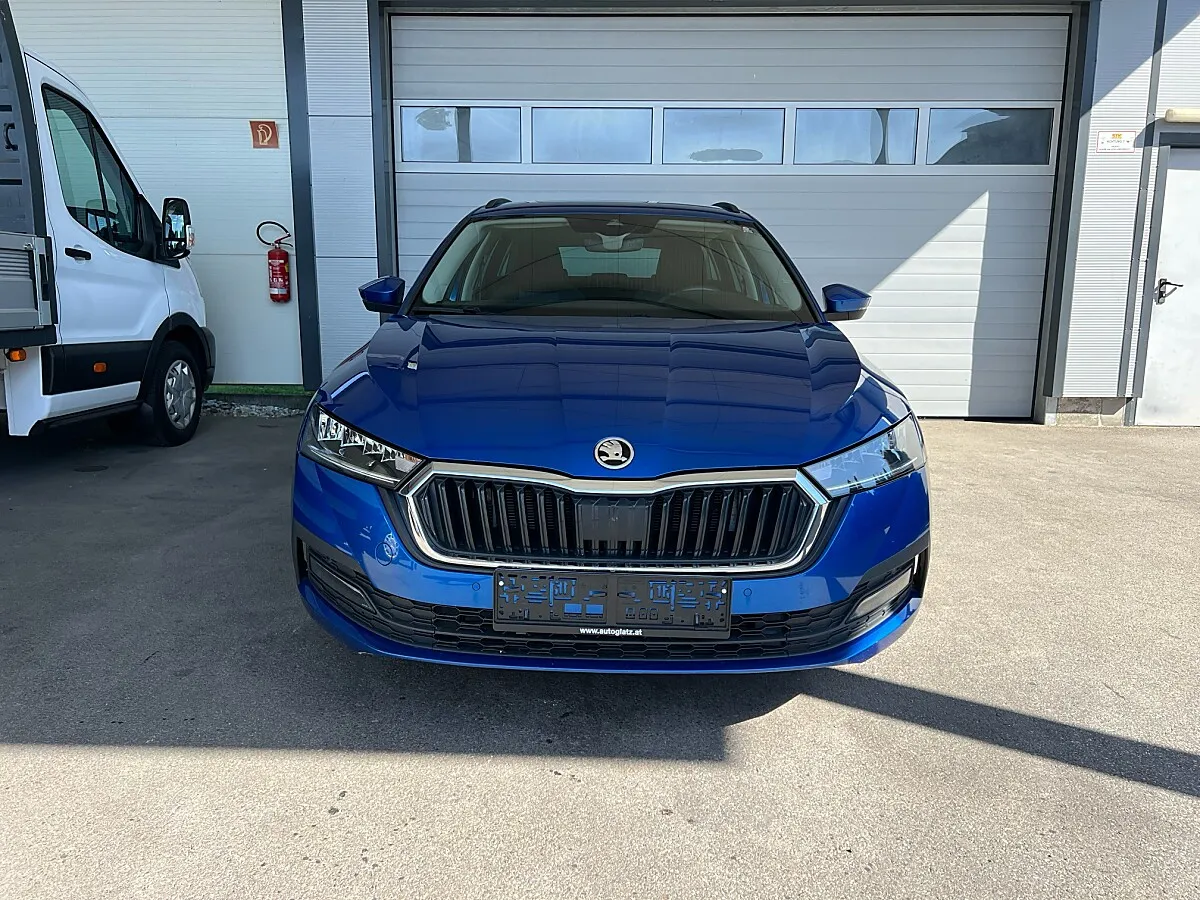 Skoda Octavia Combi 2,0 TDI Ambition DSG LED/NAVIGATI... Kombi / Family ...