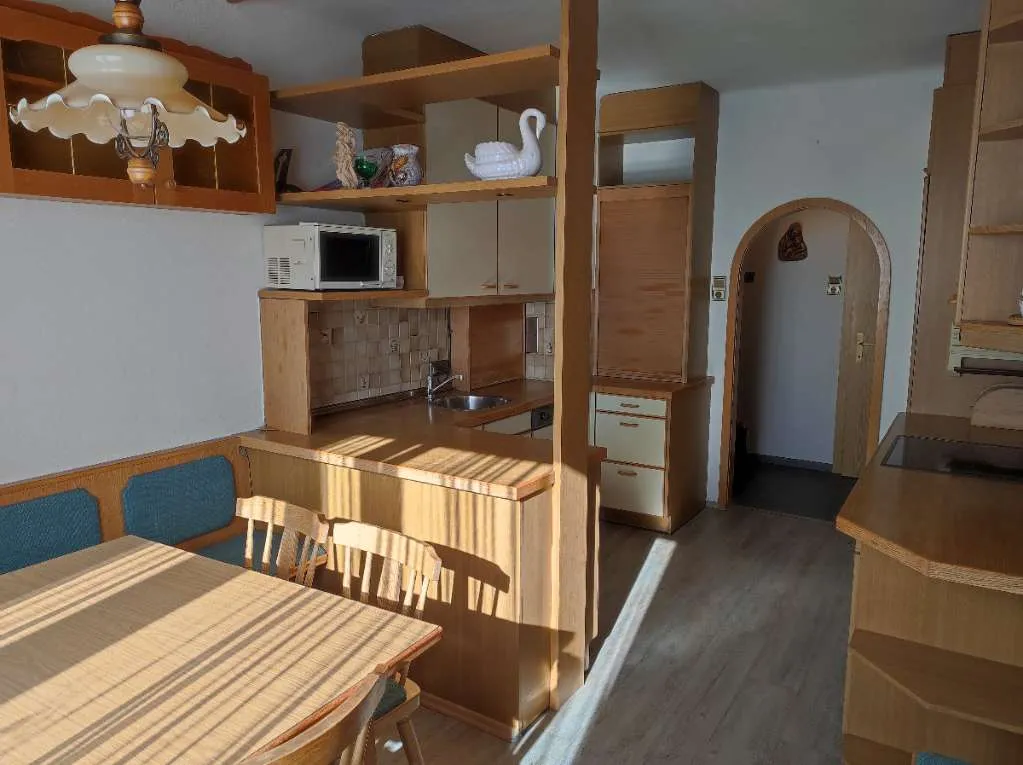 Top-Anlage am Lendplatz: Renovierte 68 m² Wohnung mit Schlossbergblick & sicherer Vermietung bis 2027 – pohled 2