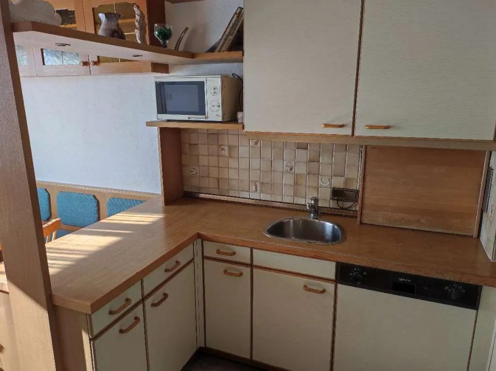 Top-Anlage am Lendplatz: Renovierte 68 m² Wohnung mit Schlossbergblick & sicherer Vermietung bis 2027 – pohled 3