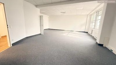 6-Zimmer-Gewerbeimmobilie mieten in Bruck an der Leitha – 223 m², € 2.886 – Bild 3 von 17