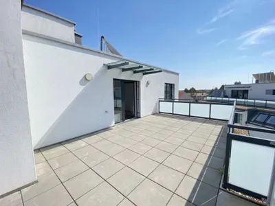 Großzügige Familienwohnung mit Dachterrasse im Herzen von Stammersdorf – Bild 2