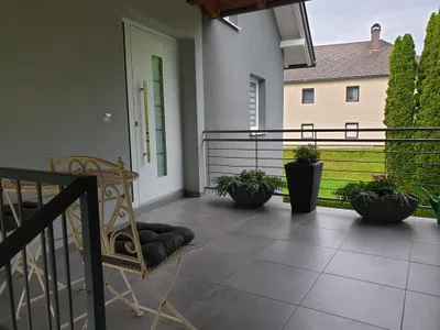 4-Zimmer-Wohnung mieten in Vöcklabruck – 180 m², € 1.500 – Bild 2 von 31