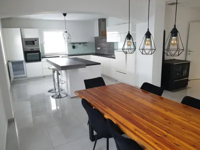 4-Zimmer-Wohnung mieten in Vöcklabruck – 180 m², € 1.500 – Bild 19 von 31