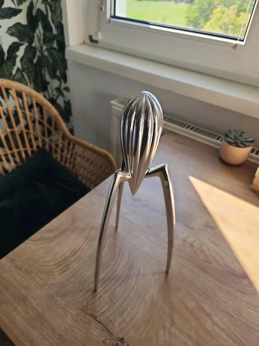 Original Alessi Zitruspresse (Philippe Starck) Design Klassiker, € 45,- (2345 Brunn am Gebirge)