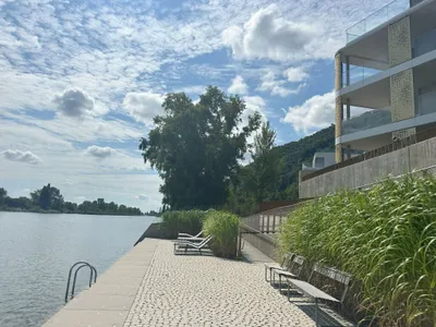 Zweitbezug: Luxus trifft auf Naturerlebnis mit Privatstrand. – Bild 3