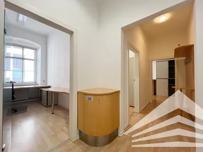 8-Zimmer-Gewerbeimmobilie mieten in Linz – 153 m², € 1.750 – Bild 6 von 10