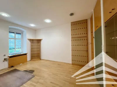 8-Zimmer-Gewerbeimmobilie mieten in Linz – 153 m², € 1.750 – Bild 5 von 10