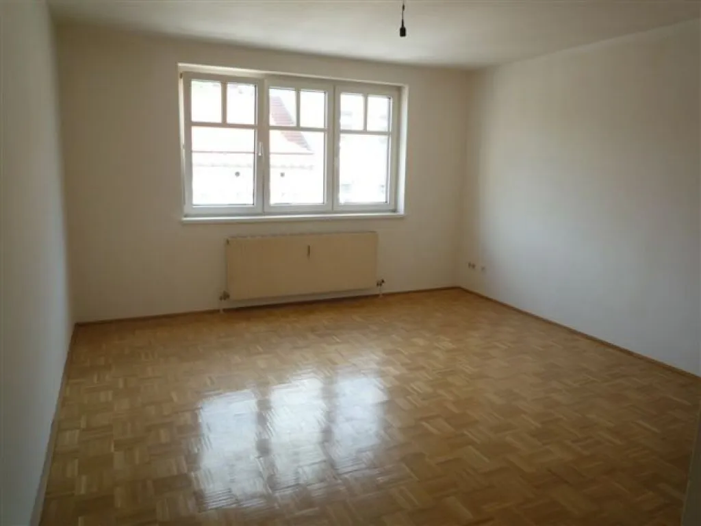 INVESTMENT - UNBEFRISTET VERMIETETE GROSSGARCONNIERE MIT EXTRA SCHLAFNISCHE! - Ansicht 2