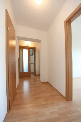 2-Zimmer-Wohnung mieten in Klagenfurt – 49 m², € 820 – Bild 3 von 9