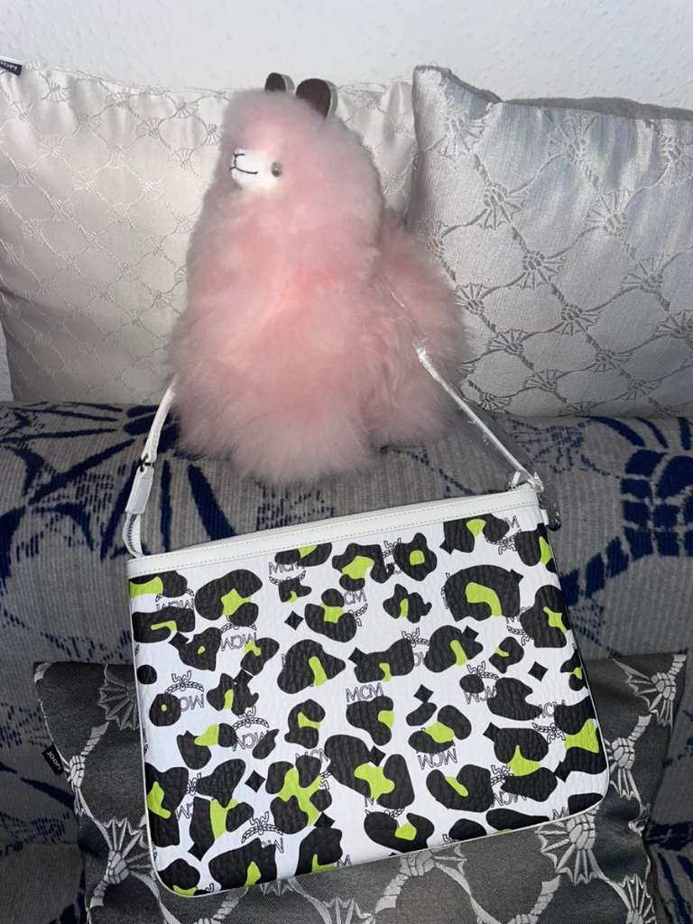 Mcm Liz limitierte factory Edition mit pochette neu mit Rechnung