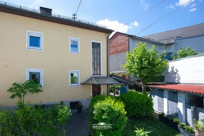 9-Zimmer-Gewerbeimmobilie kaufen in Vöcklabruck – 192 m², € 398.000