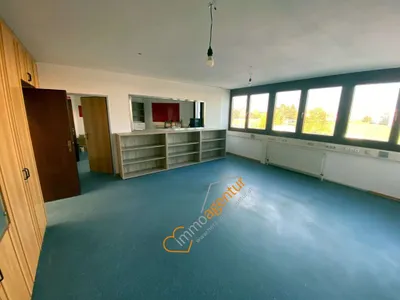 8-Zimmer-Gewerbeimmobilie mieten in Wels-Land – 300 m², € 4.127 – Bild 13 von 21