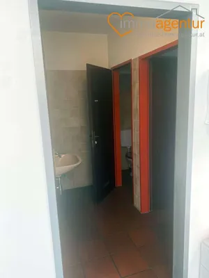 8-Zimmer-Gewerbeimmobilie mieten in Wels-Land – 300 m², € 4.127 – Bild 17 von 21