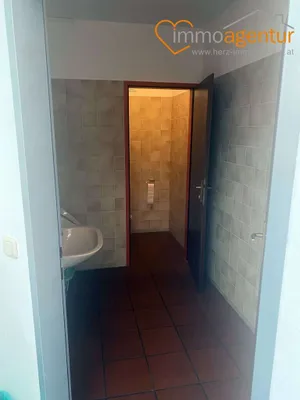 8-Zimmer-Gewerbeimmobilie mieten in Wels-Land – 300 m², € 4.127 – Bild 16 von 21