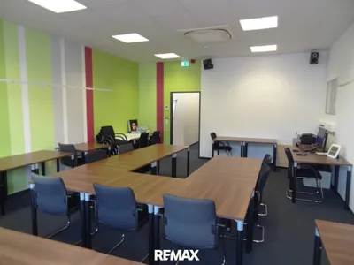 4-Zimmer-Gewerbeimmobilie mieten in Innsbruck-Land – 130 m², € 1.855 – Bild 1 von 2