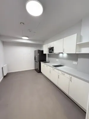 Gewerbeimmobilie mieten in Wien – 385 m², € 28 – Bild 13 von 16