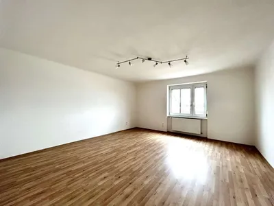 3-Zimmer-Wohnung kaufen in Wiener Neustadt – 94,28 m², € 179.000 – Bild 2 von 10