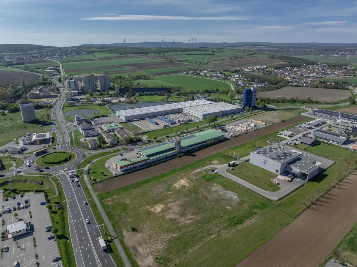 Industriebaugrundstück am Hotspot der B16 - 11.362 m² direkt am Kreisverkehr Siegendorf - Ansicht 3