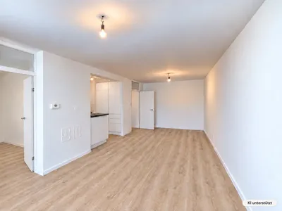 Erstbezug nach Sanierung: 2 Zimmer inklusive Tiefgaragenstellplatz!! (ab 1.12.2026) – Bild 2