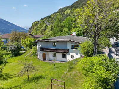 6-Zimmer-Haus kaufen in Innsbruck-Land – 176 m², € 1.690.000 – Bild 2 von 5
