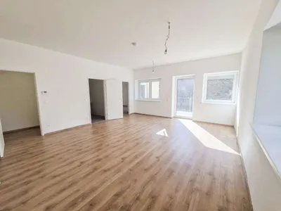 4-Zimmer-Wohnung kaufen in Baden – 99,88 m², € 340.000 – Bild 2 von 9