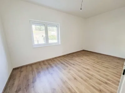 4-Zimmer-Wohnung kaufen in Baden – 99,88 m², € 340.000 – Bild 3 von 9