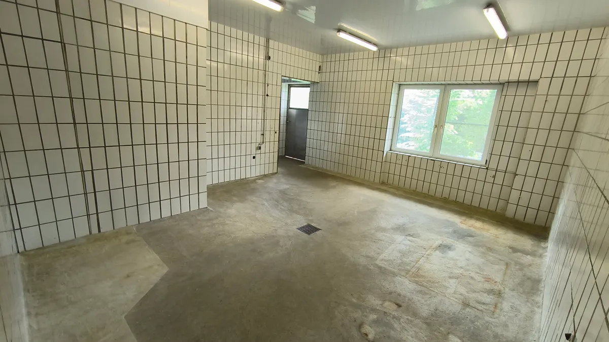 Lagerraum mit schmalen Nebenraum 33 m² - Ansicht 2