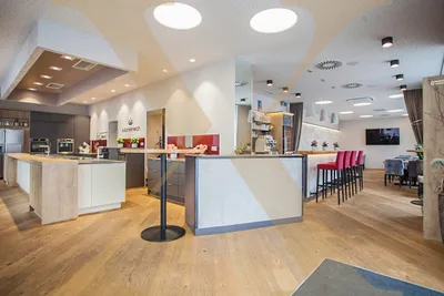 Gewerbeimmobilie mieten in Linz – 160 m², € 1.860 – Bild 1 von 6