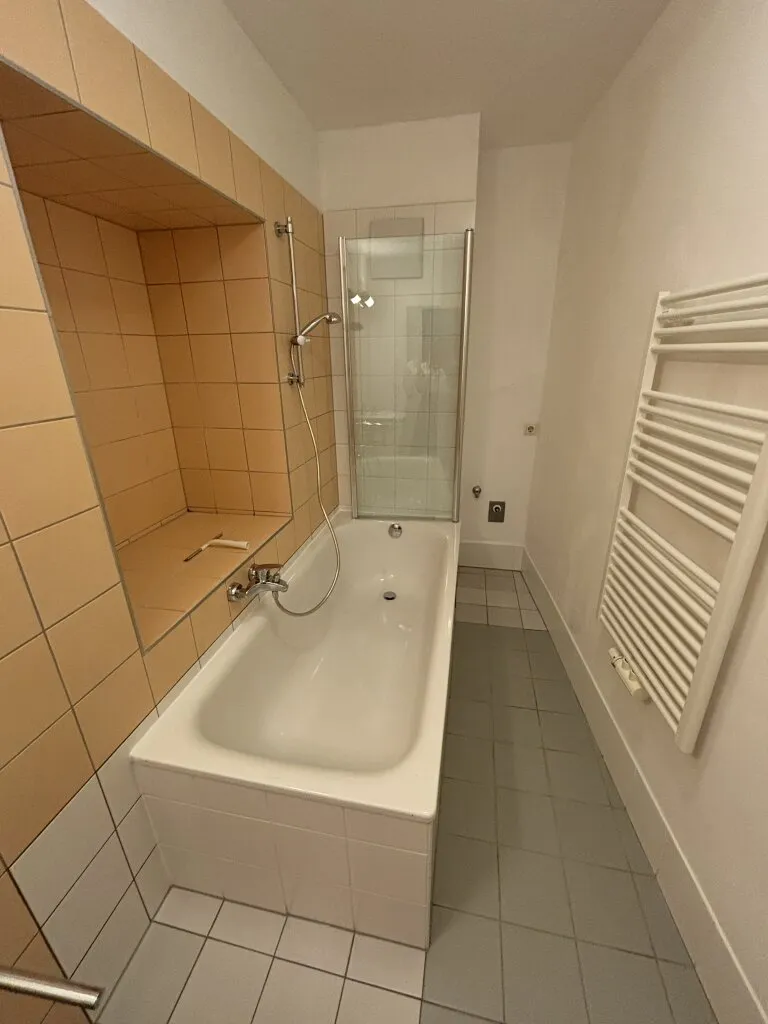 Schöne Altbauwohnung in Top Innenstadtlage! – pohled 3