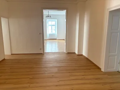 4-Zimmer-Wohnung mieten in Krems an der Donau – 181 m², € 1.890 – Bild 5 von 12