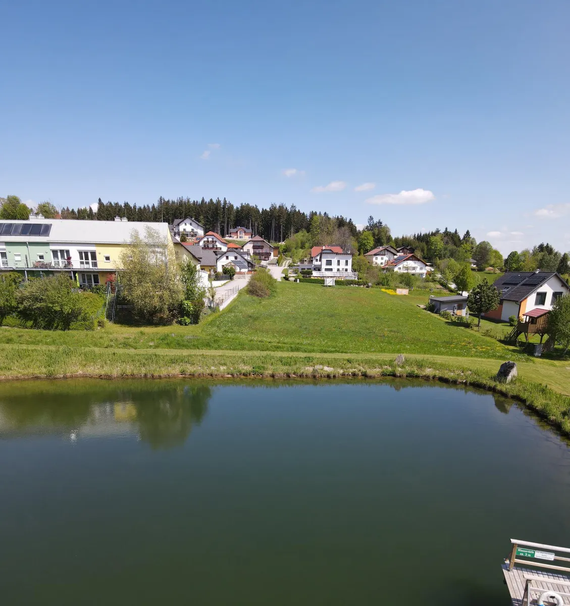 Grundstück am idyllischen Badeteich für Ihr individuelles HARTL Haus in Bad Traunstein