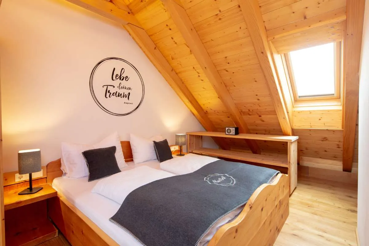 Touristische Vermietung! Exklusives Loft-Appartement im Dachgeschoß mit Sonnenbalkon - Ansicht 2