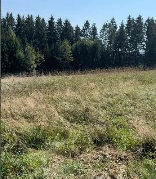 Grundstück mit Ausblick in ruhiger Siedlungslage – pohled 2