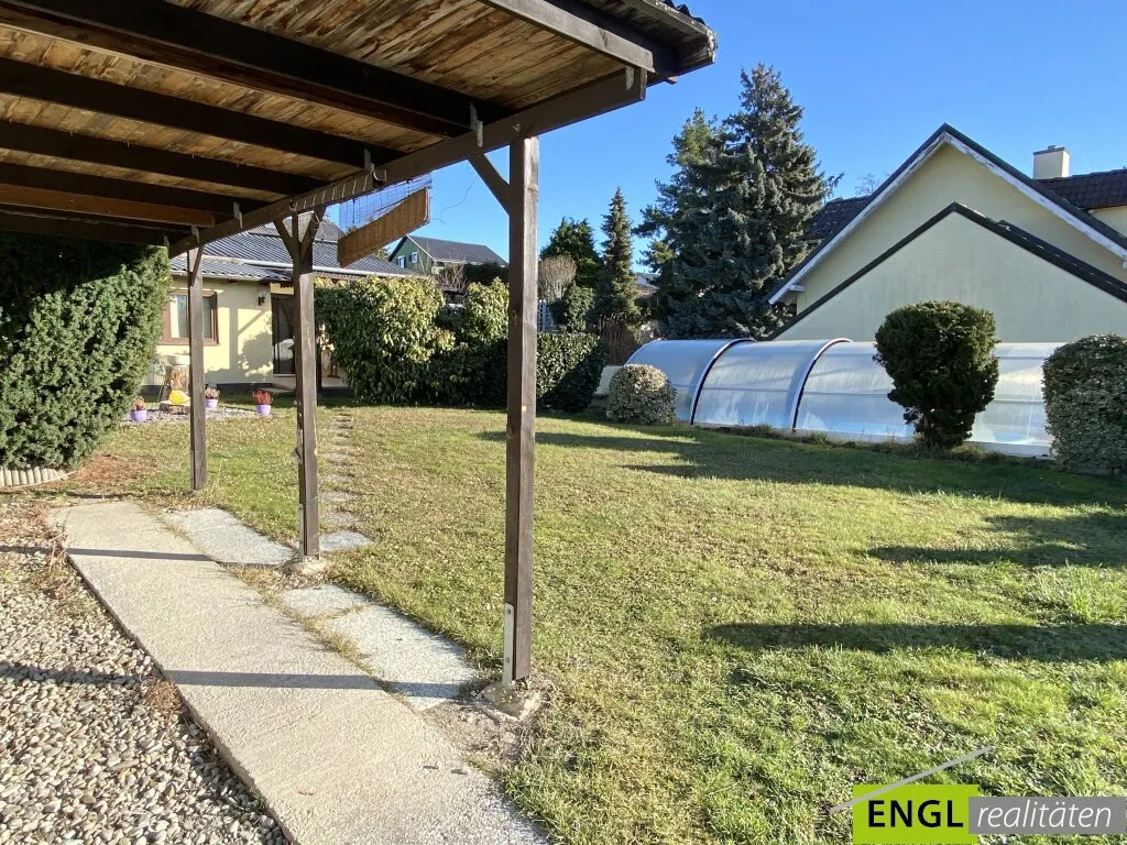 "die Badesaison genießen" Pachtgrund mit Bungalow mit großem Garten und Pool in der Feriensiedlung beim Badeteich Steinbrunn - Ansicht 2