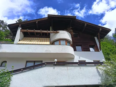 9-Zimmer-Haus kaufen in Innsbruck-Land – 180 m², € 690.000 – Bild 2 von 37