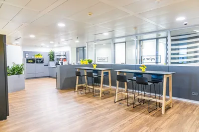 Gewerbeimmobilie mieten in Wien – 880 m² – Bild 7 von 12