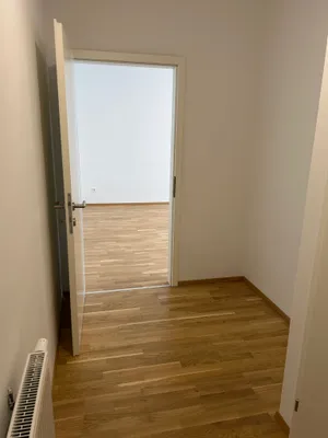 TOP 2/5 Bezaubernde 2-Zimmer-Wohnung im Herzen von Floridsdorf – Bild 2