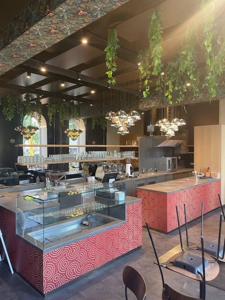 Neu adaptiertes Cafe Konditorei Restaurant auf frequentiertem zentralen Hauptplatz im 2. Bezirk - Widok 3