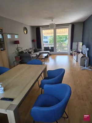 Helle, möblierte 4-Zimmer Wohnung mit Loggia nahe U4 – Bild 2